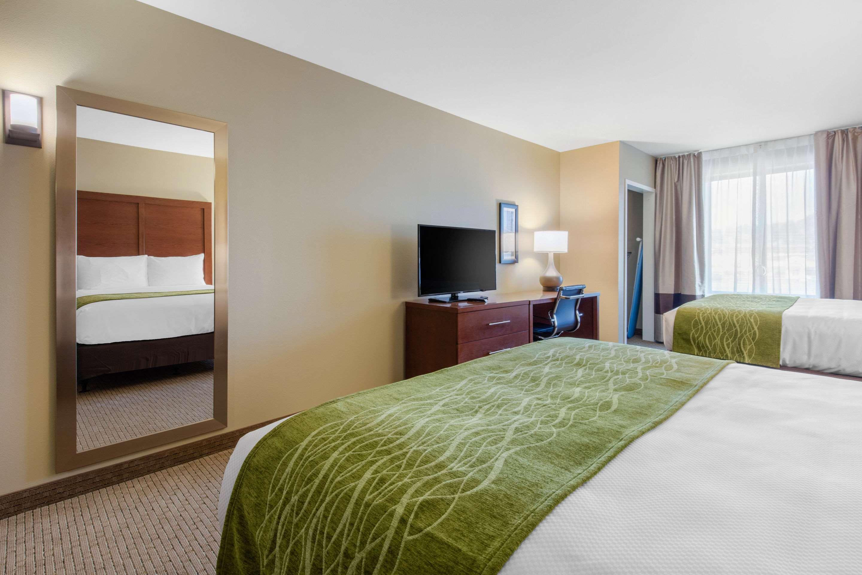 Comfort Inn & Suites At Crossplex Village Birmingham Exterior foto