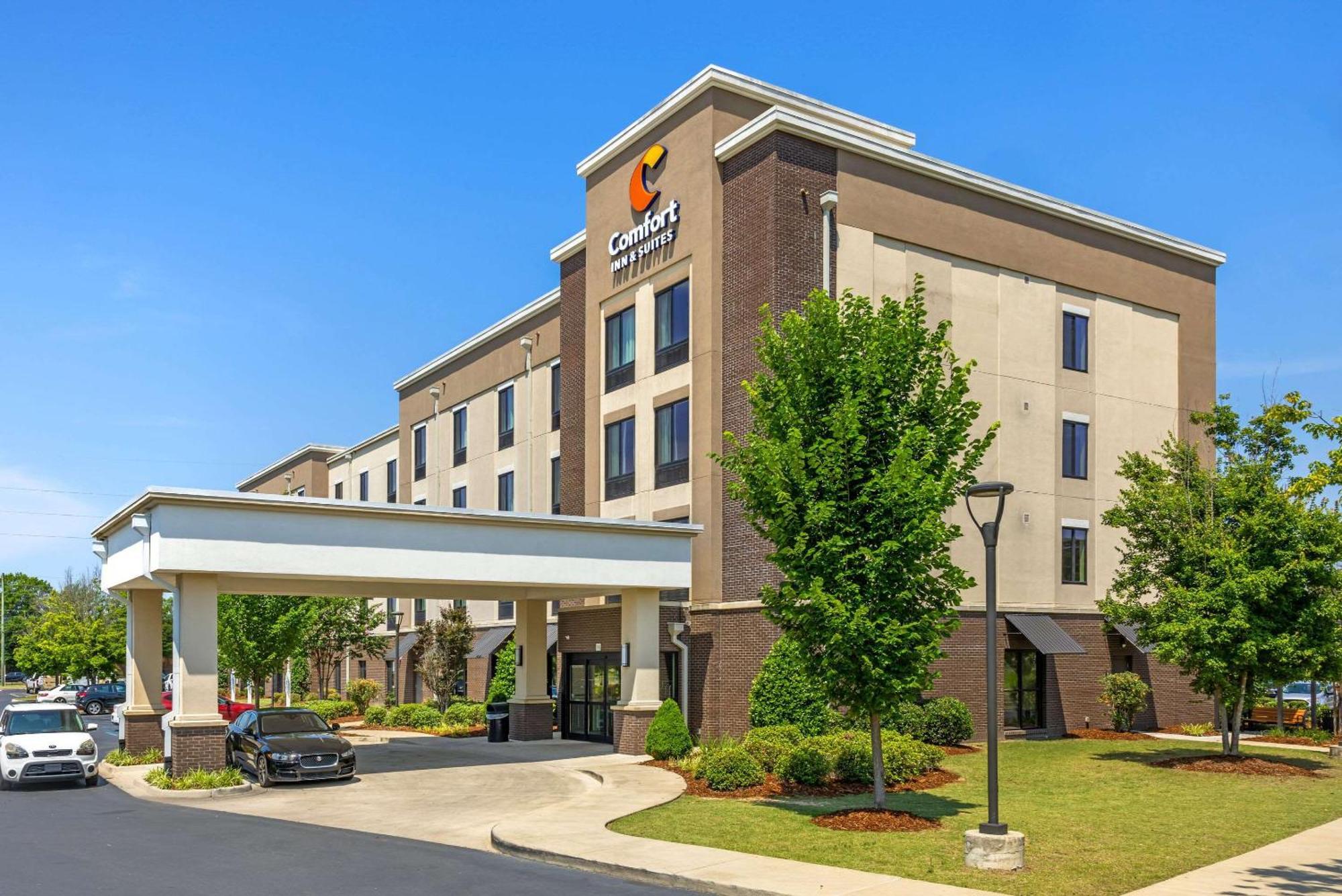 Comfort Inn & Suites At Crossplex Village Birmingham Exterior foto